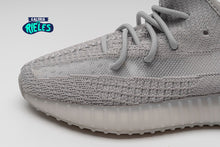 Cargar imagen en el visor de la galería, Yeezy Boost 350 V2 Tail Light