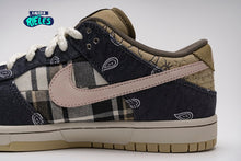 Cargar imagen en el visor de la galería, Travis Scott x SB Dunk Low PRM QS 'Cactus Jack'.