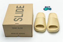 Cargar imagen en el visor de la galería, Yeezy Slide 'Desert Sand'