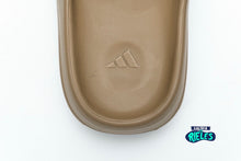 Cargar imagen en el visor de la galería, Yeezy Slide 'Core'