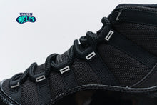 Cargar imagen en el visor de la galería, Jordan 11 Retro Jubilee 25th Anniversary