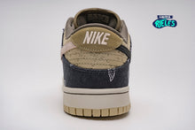 Cargar imagen en el visor de la galería, Travis Scott x SB Dunk Low PRM QS 'Cactus Jack'.