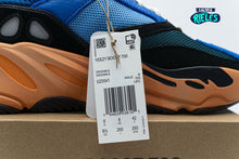Cargar imagen en el visor de la galería, Yeezy Boost 700 'Bright Blue'