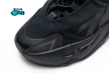 Cargar imagen en el visor de la galería, Yeezy Boost 700 MNVN 'Triple Black'