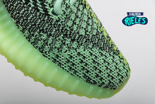 Cargar imagen en el visor de la galería, Yeezy Boost 350 V2 Yeezreel (Non-Reflective)