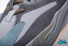 Cargar imagen en el visor de la galería, Yeezy Boost 700 'Teal Blue'