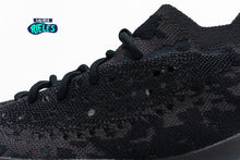 Cargar imagen en el visor de la galería, Yeezy Boost 380 'Onyx Non-Reflective y Reflective'