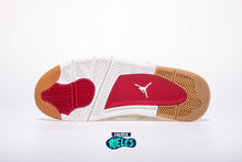 Cargar imagen en el visor de la galería, Jordan 4 Retro Levi's White Denim