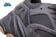 Cargar imagen en el visor de la galería, Yeezy Boost 700 'Utility Black'