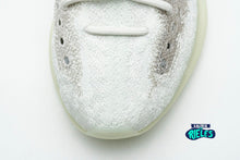 Cargar imagen en el visor de la galería, Adidas Yeezy Boost 380 Calcite Glow