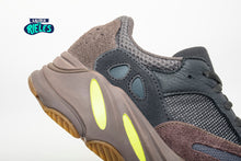 Cargar imagen en el visor de la galería, Yeezy Boost 700 'Mauve'