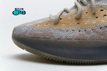 Cargar imagen en el visor de la galería, Yeezy Boost 380 'Pepper Non-Reflective y Reflective'