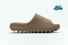 Cargar imagen en el visor de la galería, Yeezy Slide 'Core'