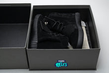 Cargar imagen en el visor de la galería, Adidas Yeezy Boost 750 Triple Black