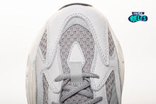 Cargar imagen en el visor de la galería, Yeezy Boost 700 V2 "Static"