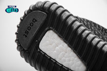 Cargar imagen en el visor de la galería, Yeezy Boost 350 'Pirate Black'