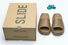 Cargar imagen en el visor de la galería, Yeezy Slide 'Core'