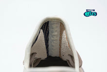 Cargar imagen en el visor de la galería, Yeezy Boost 350 V2 'Ash Pearl'