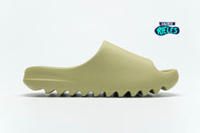 Cargar imagen en el visor de la galería, Yeezy Slide 'Resin'