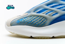 Cargar imagen en el visor de la galería, Yeezy 700 V3 'Arzareth'