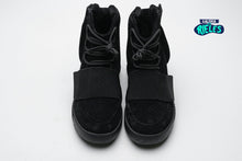 Cargar imagen en el visor de la galería, Adidas Yeezy Boost 750 Triple Black