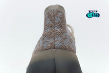 Cargar imagen en el visor de la galería, Yeezy Boost 380 'Pepper Non-Reflective y Reflective'