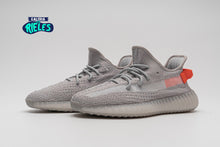 Cargar imagen en el visor de la galería, Yeezy Boost 350 V2 Tail Light