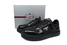 Cargar imagen en el visor de la galería, Prada sneakers Black
