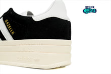 Cargar imagen en el visor de la galería, adidas Gazelle Bold Black White Gum
