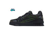 Cargar imagen en el visor de la galería, LV Trainer Black Crystals
