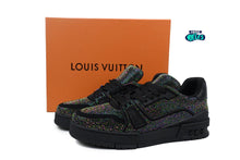 Cargar imagen en el visor de la galería, LV Trainer Black Crystals
