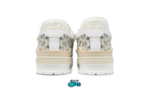 Cargar imagen en el visor de la galería, Louis Vuitton Trainer Beige Stripe Monogram
