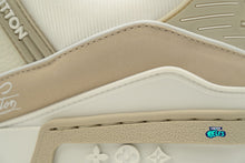 Cargar imagen en el visor de la galería, Louis Vuitton LV Trainer Beige White
