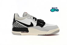 Cargar imagen en el visor de la galería, Air Jordan Legacy 312 Low Tech Grey Fire Red Black
