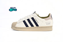 Cargar imagen en el visor de la galería, adidas Superstar White Beige
