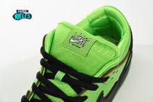 Cargar imagen en el visor de la galería, Nike SB Dunk The Powerpuff Girls “Buttercup”
