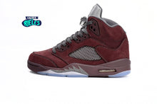 Cargar imagen en el visor de la galería, Jordan 5 Retro Burgundy
