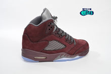 Cargar imagen en el visor de la galería, Jordan 5 Retro Burgundy
