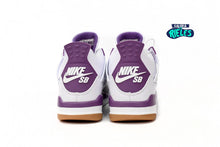 Cargar imagen en el visor de la galería, Air Jordan 4 x Nike SB Purple
