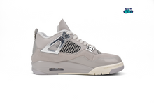 Cargar imagen en el visor de la galería, Jordan 4 Retro Frozen Moments

