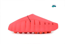 Cargar imagen en el visor de la galería, Nike Mind 001 Slide Solar Red
