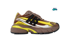 Cargar imagen en el visor de la galería, Adidas Adistar Jellyfish  Pharrell Williams Yellowish Brown
