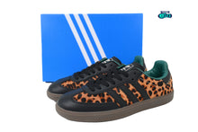 Cargar imagen en el visor de la galería, Adidas Samba Black Green Leopard
