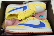 Cargar imagen en el visor de la galería, Jordan 1 Retro Low OG SP Travis Scott Canary
