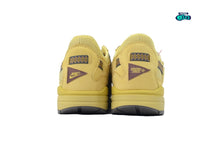 Cargar imagen en el visor de la galería, Nike Air Max 1 Travis Scott Cactus Jack Saturn Gold

