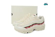 Cargar imagen en el visor de la galería, Nike Air Max 95 Undefeated Sail
