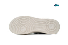 Cargar imagen en el visor de la galería, Nike Air Force 1 Low x AMBUSH Phantom
