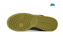 Cargar imagen en el visor de la galería, Nike SB Dunk x Supreme “94” Camper Green
