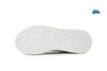 Cargar imagen en el visor de la galería, Alexander McQueen White Pink logo en relieve
