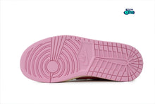 Cargar imagen en el visor de la galería, Jordan 1 Retro Low OG SP Travis Scott Sail Tropical Pink
